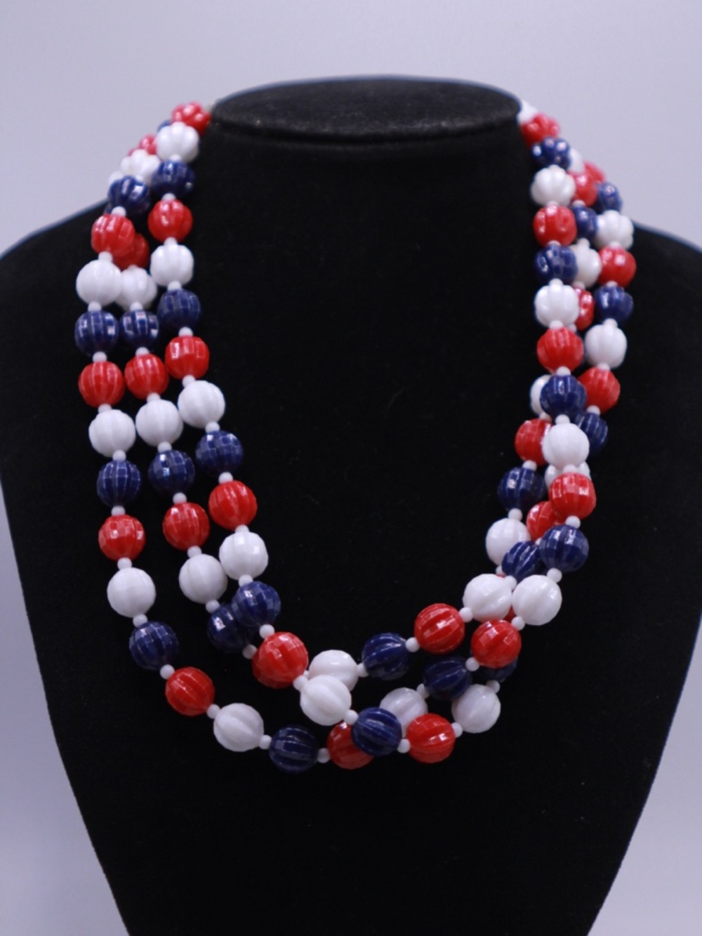 Vintage Single Strand Red White & Blue Beaded Americana Fourth of July Necklace